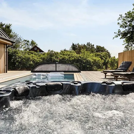 Luxurious House With Pool Near Casa de Férias Ebeltoft